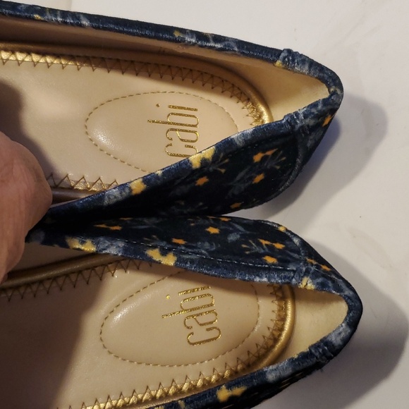 Cabi #6005 Carnaby Loafer Floral In Velvet Size 7M NWOT'S - Picture 7 of 12